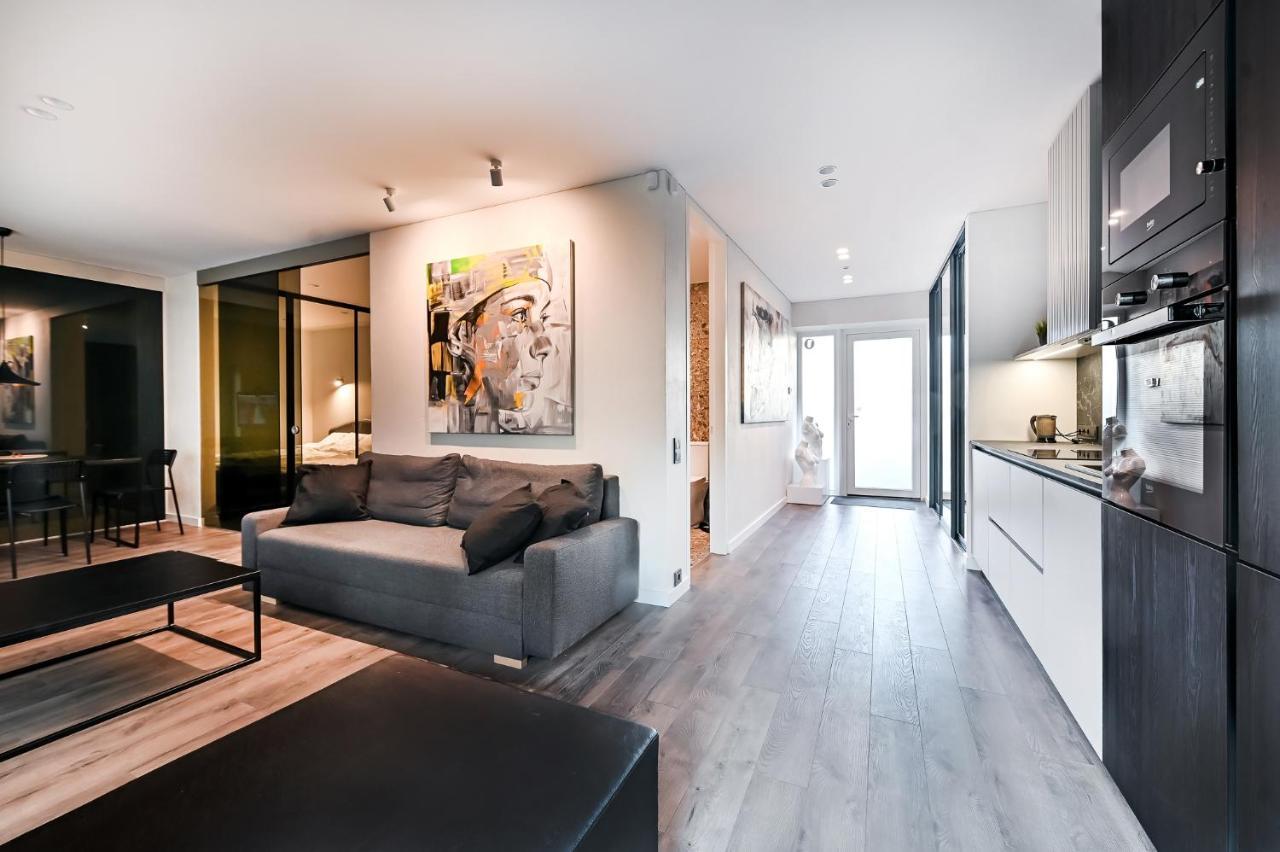 Jacuzzi Cinema Loft Lägenhet Kaunas Exteriör bild