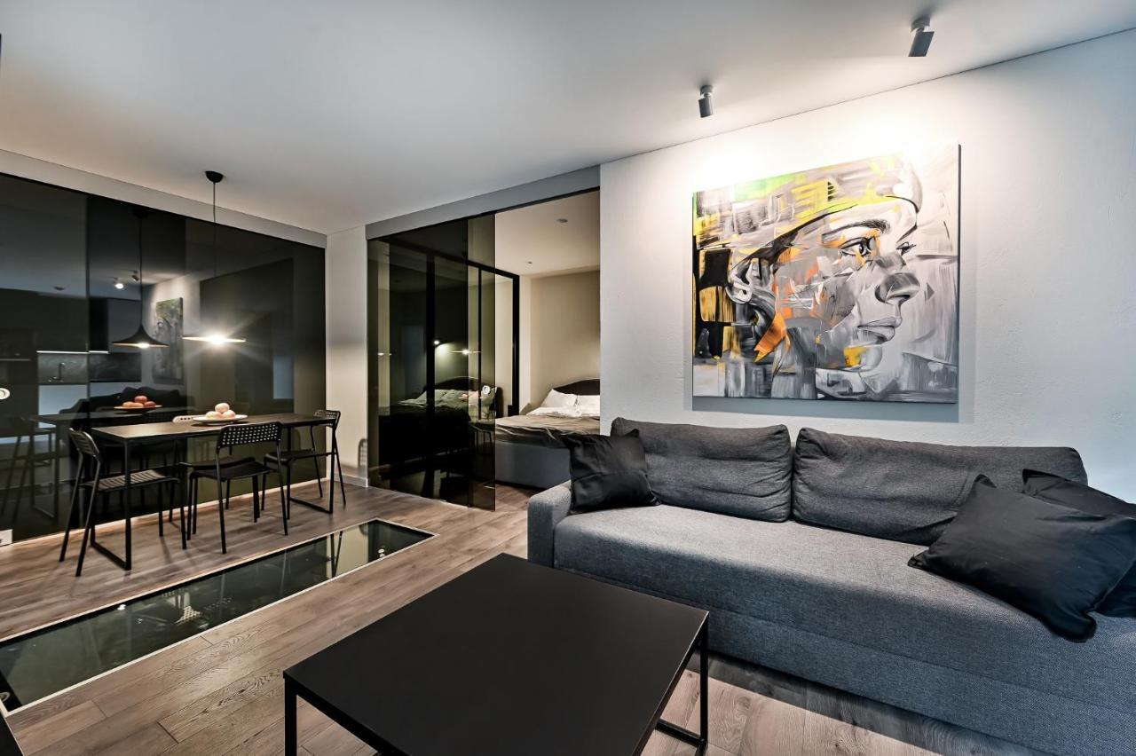 Jacuzzi Cinema Loft Lägenhet Kaunas Exteriör bild