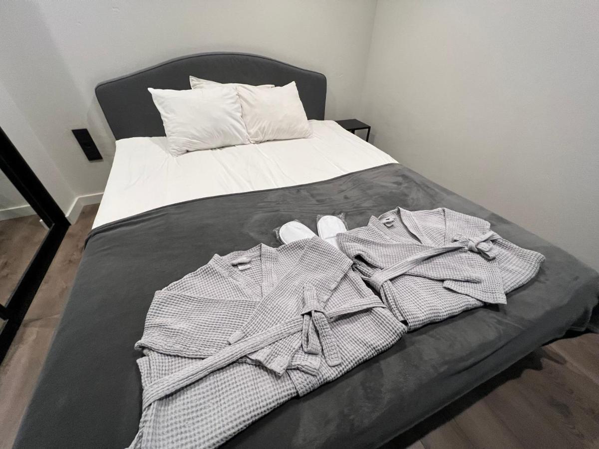 Jacuzzi Cinema Loft Lägenhet Kaunas Exteriör bild